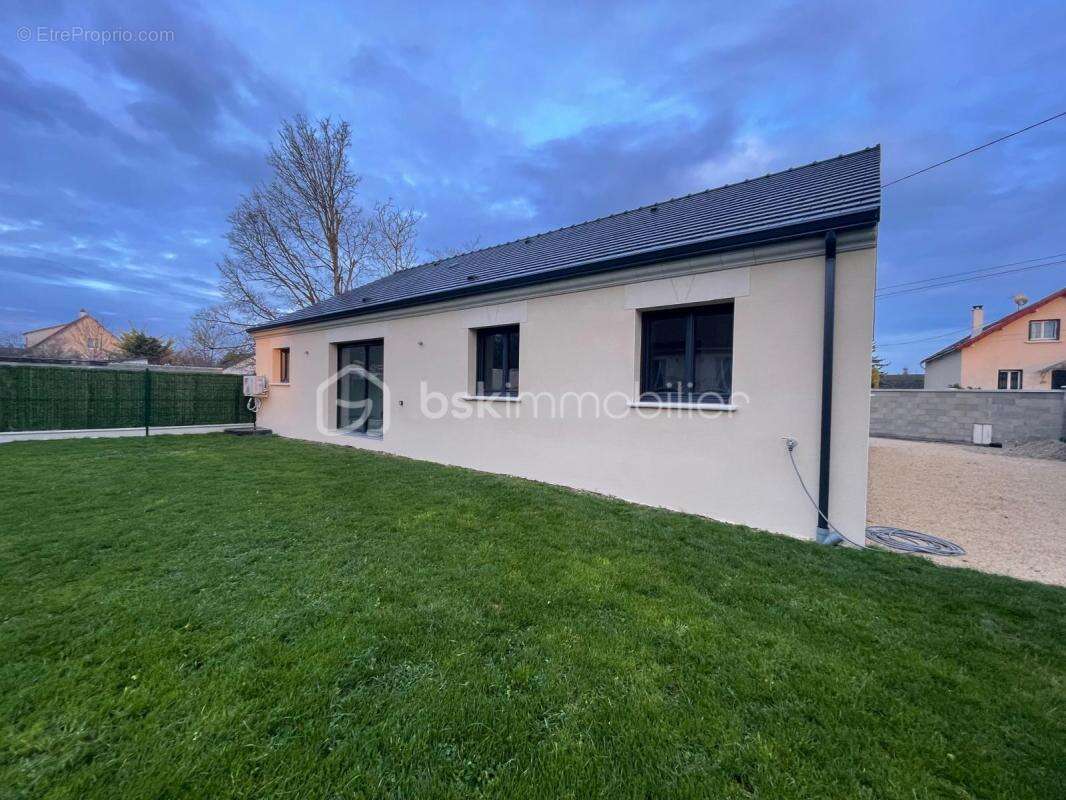 Maison à MALESHERBES