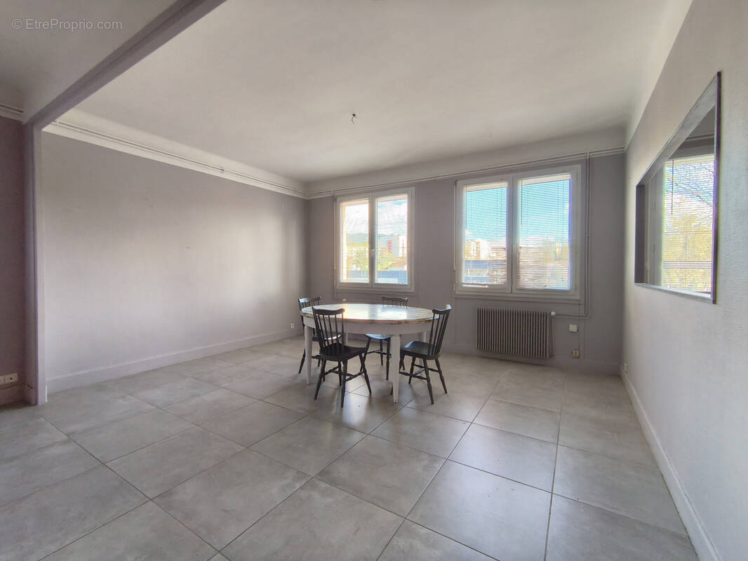 Appartement à THIERS