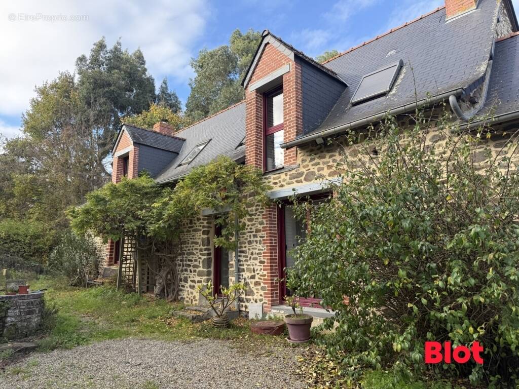 Maison à PIRE-SUR-SEICHE