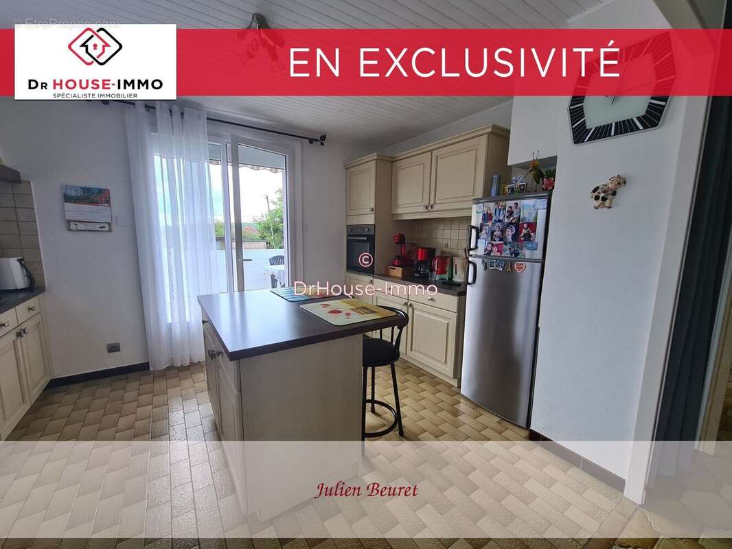 Maison 112 m² à Uzelle  - photo 6