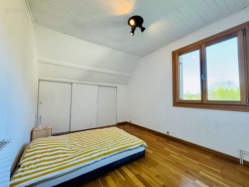 Maison à SAINT-SEURIN-SUR-L'ISLE