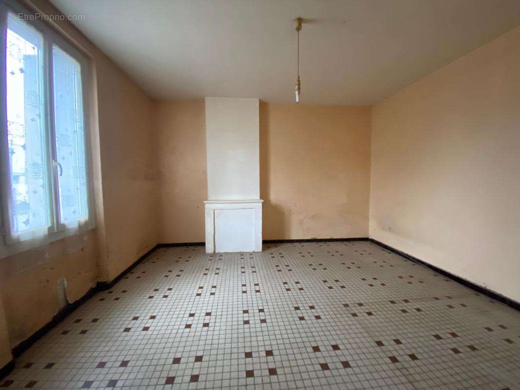 Maison à TOULENNE