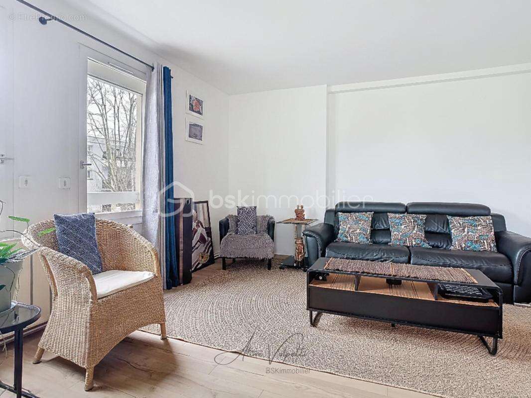 Appartement à LOGNES