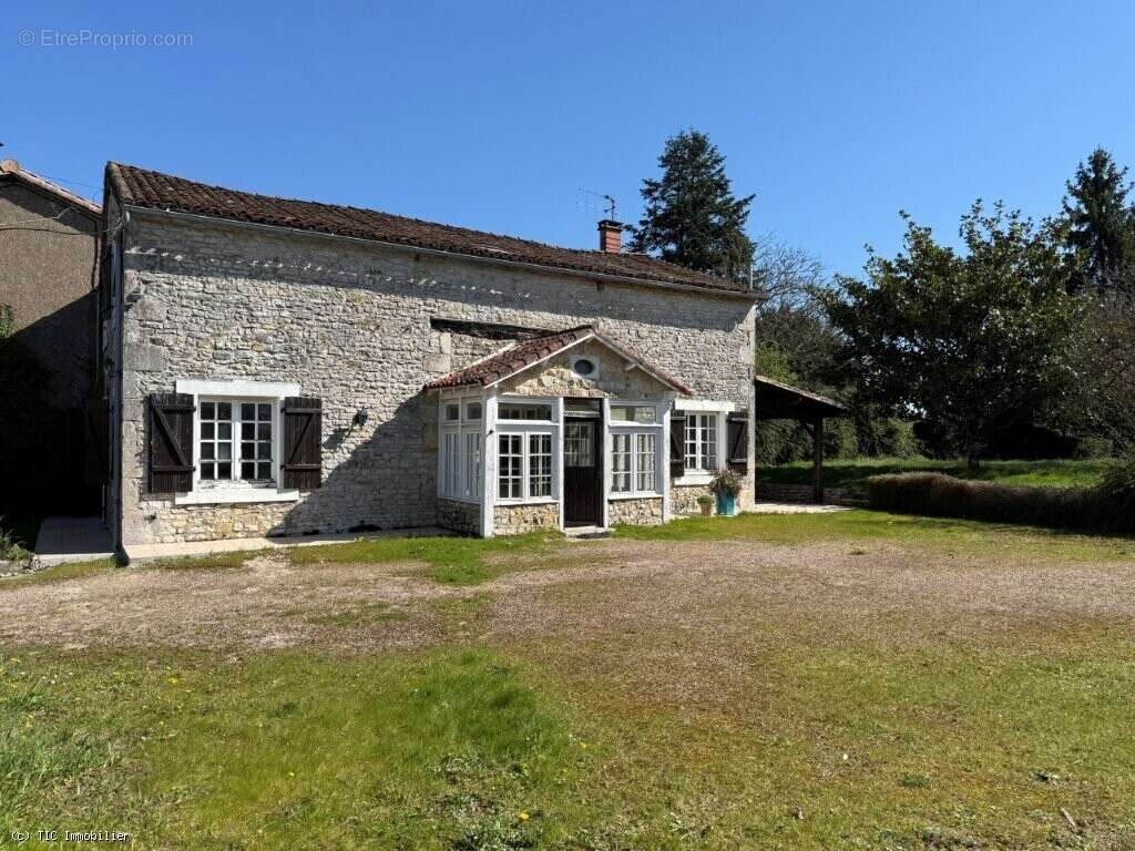Maison à CIVRAY