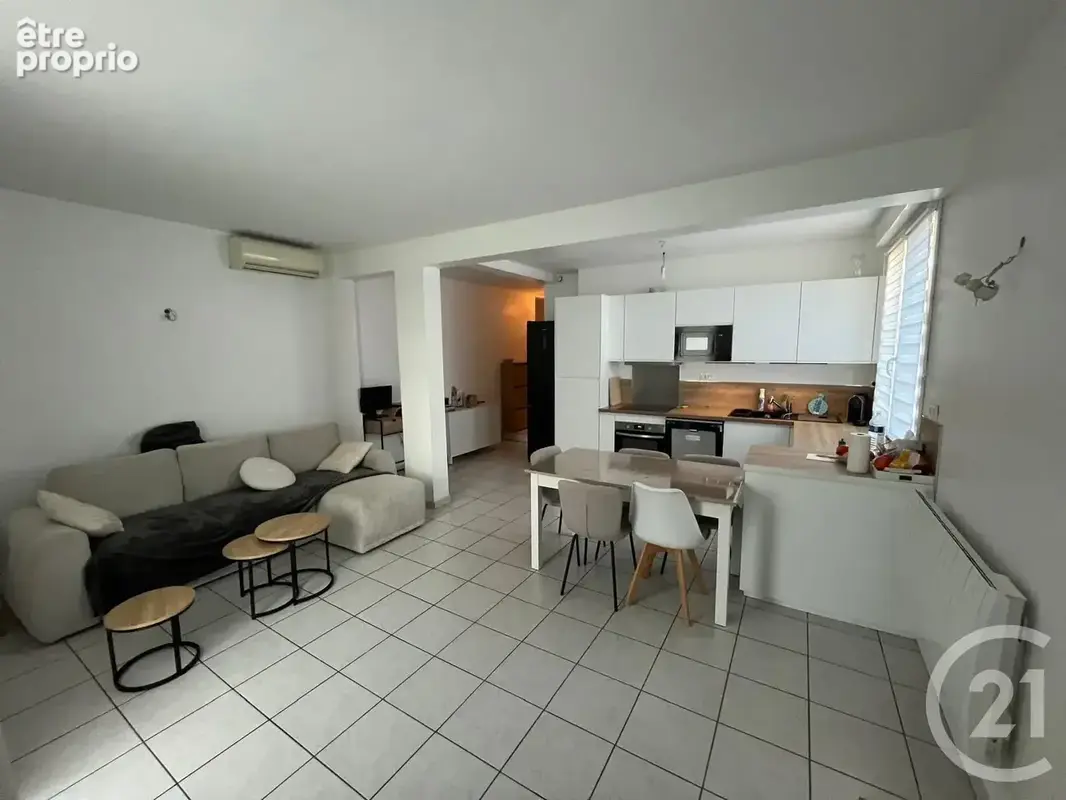Appartement 4 pièces 74 m² à vendre à Dammartin-En-Goele (77230) - photo 2