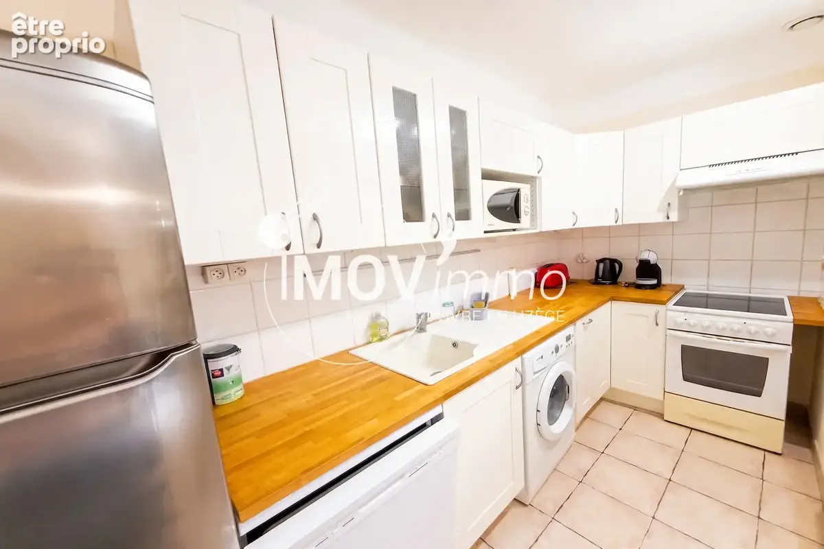 Appartement 3 pièces 51 m² à vendre à Uzes (30700) - photo 2