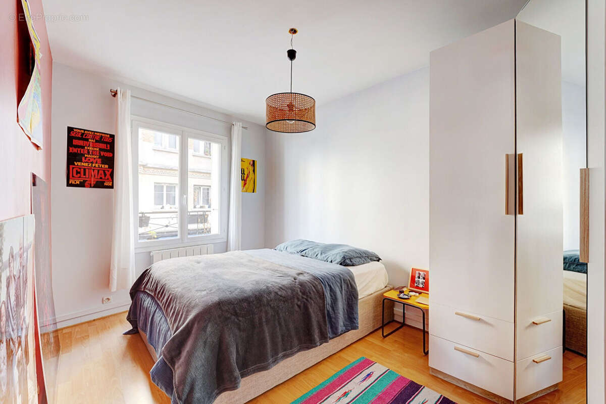 Appartement à PARIS-18E