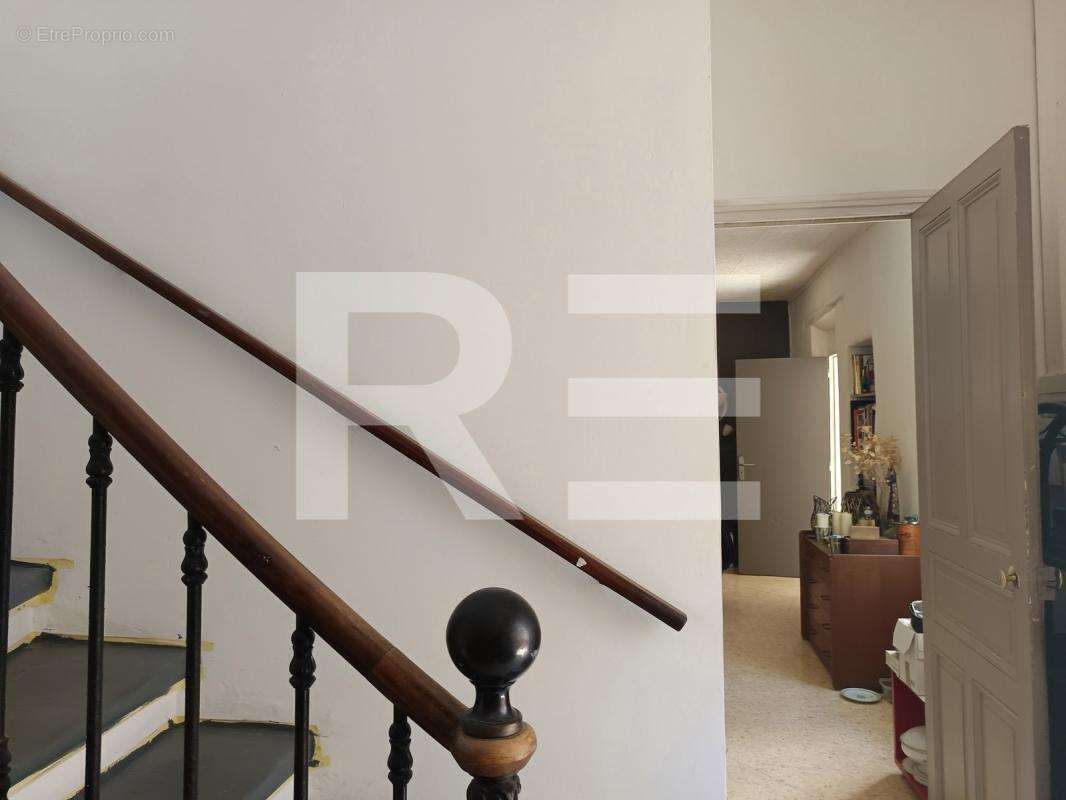 Maison de ville 140m2  avec cour 80 m2 quartier recherché - photo 4