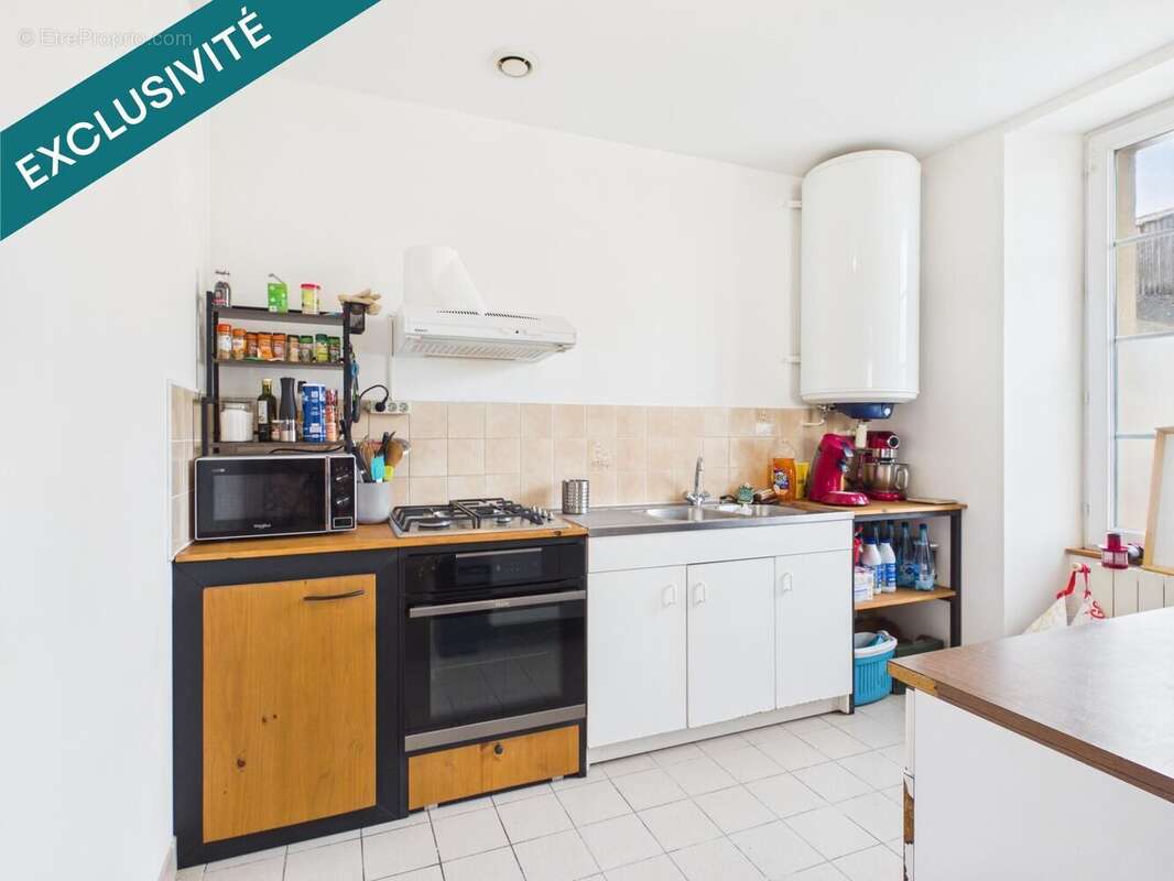 Appartement 305 m² à La Vendelee  - photo 3