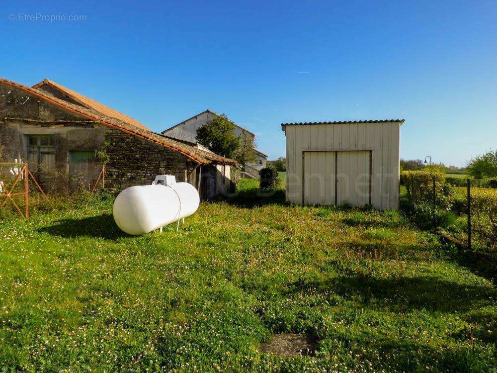 Maison à SAUZE-VAUSSAIS