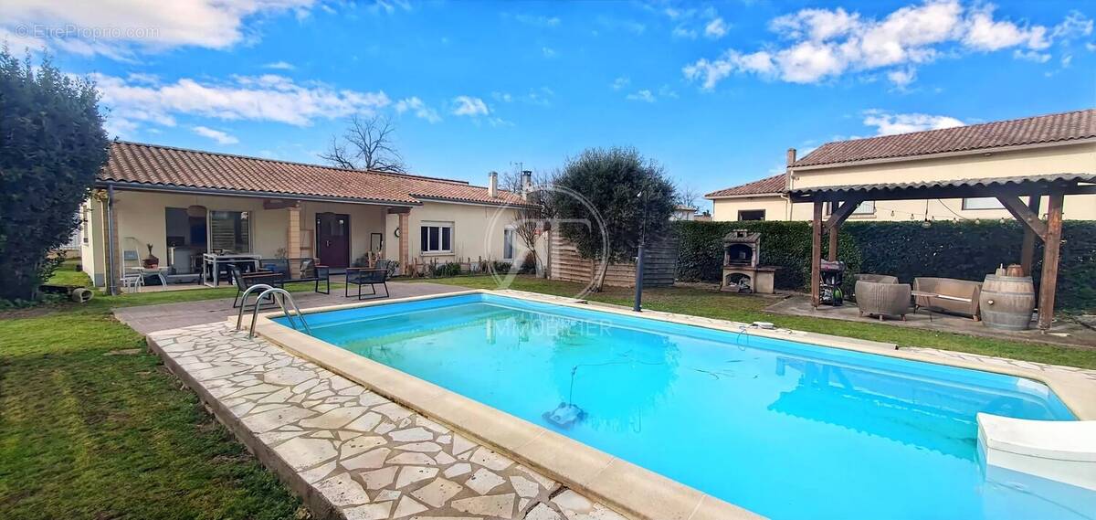 Maison à LALANDE-DE-POMEROL