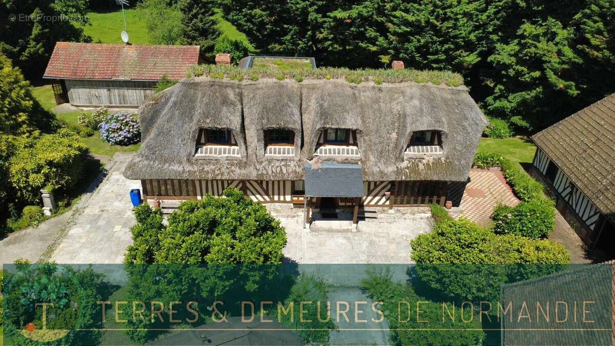 A 5 minutes de beuzeville (27210), magnifique propriete normande avec dependances, piscine interieur et parc de 1.6 hectares. - photo 2