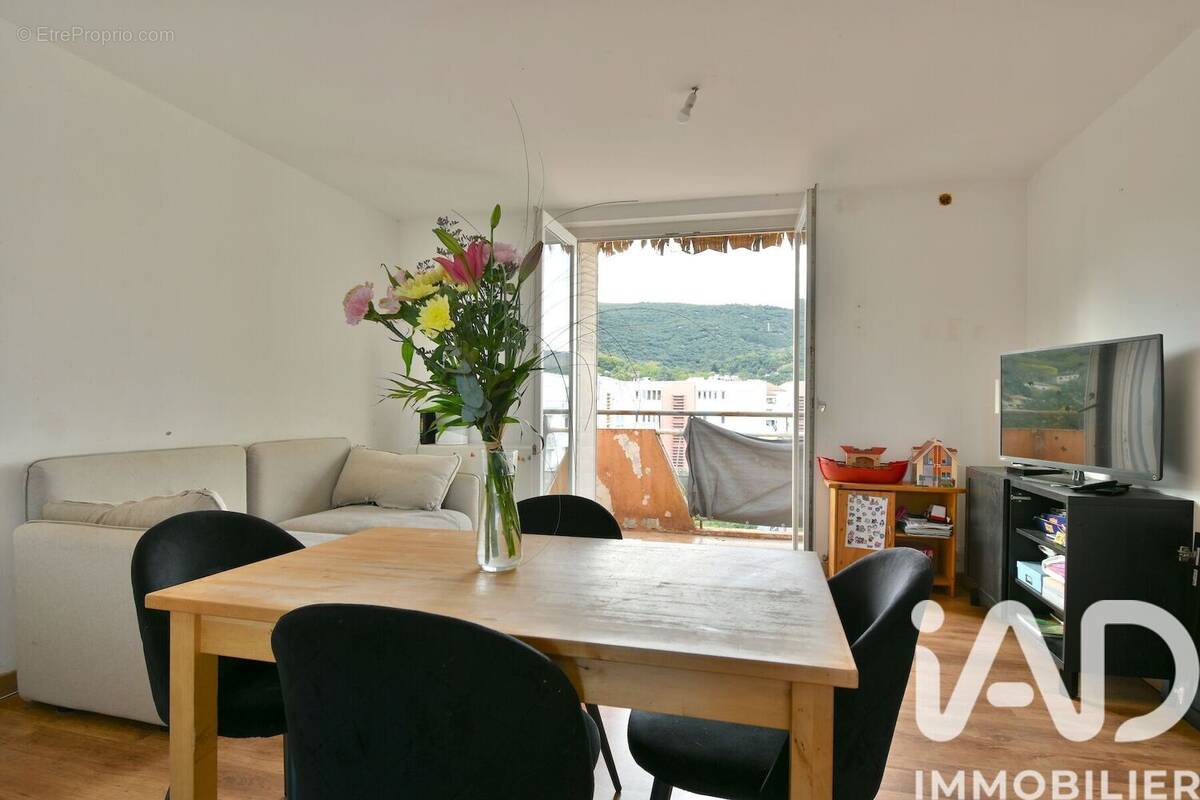 Photo 1 - Appartement à GANGES