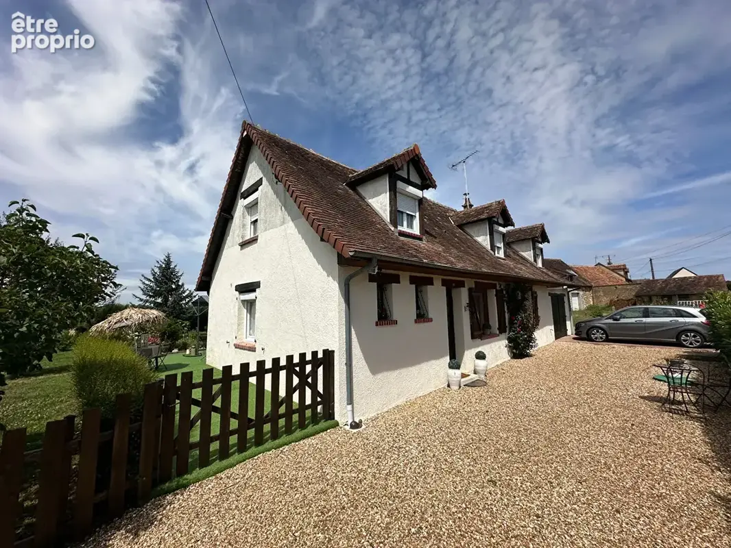 Photo Maison à Aze au prix de 257 000€