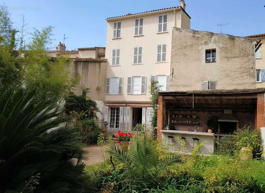 Maison 388 m² à Sollies-Pont  - photo 2