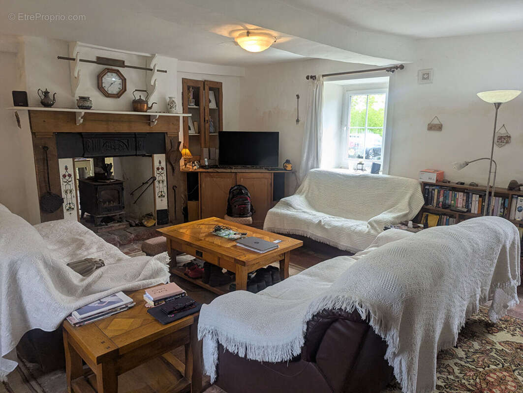 Maison à LASSAY-LES-CHATEAUX