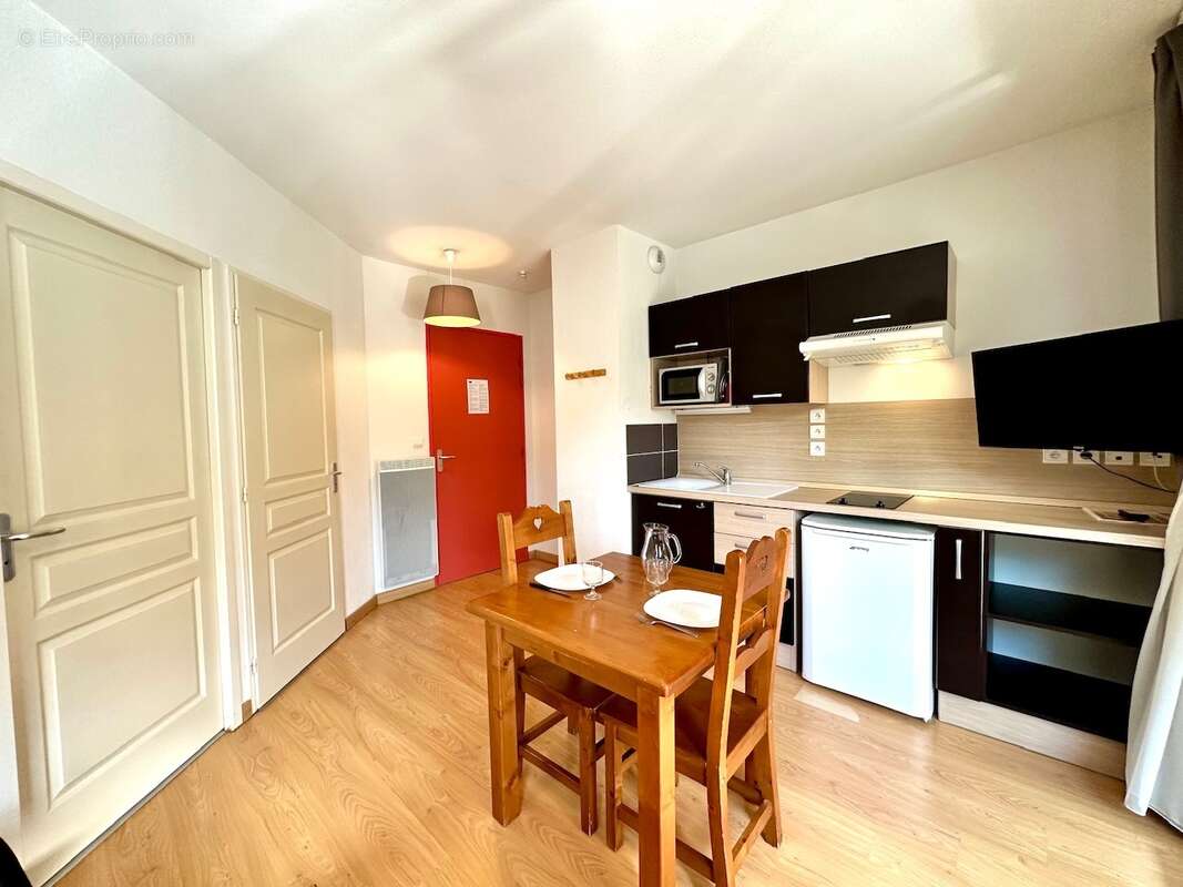   - Appartement à AX-LES-THERMES