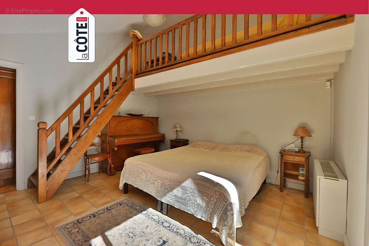 Maison à CHATEAUNEUF-LES-MARTIGUES