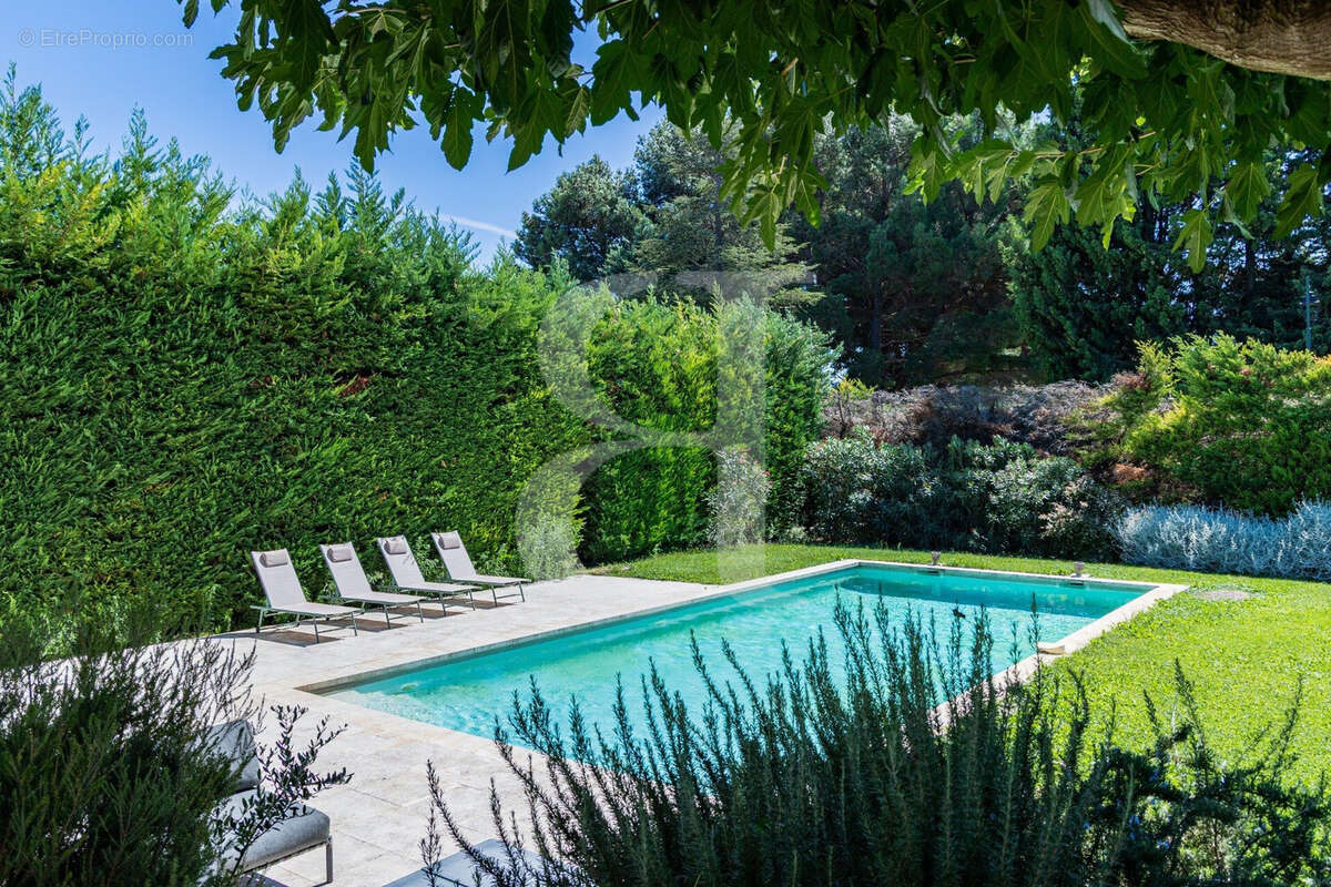 Maison à MAUSSANE-LES-ALPILLES