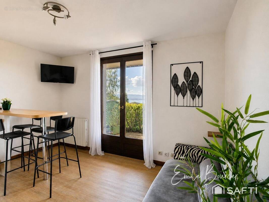 Photo 1 - Appartement à NEUVECELLE