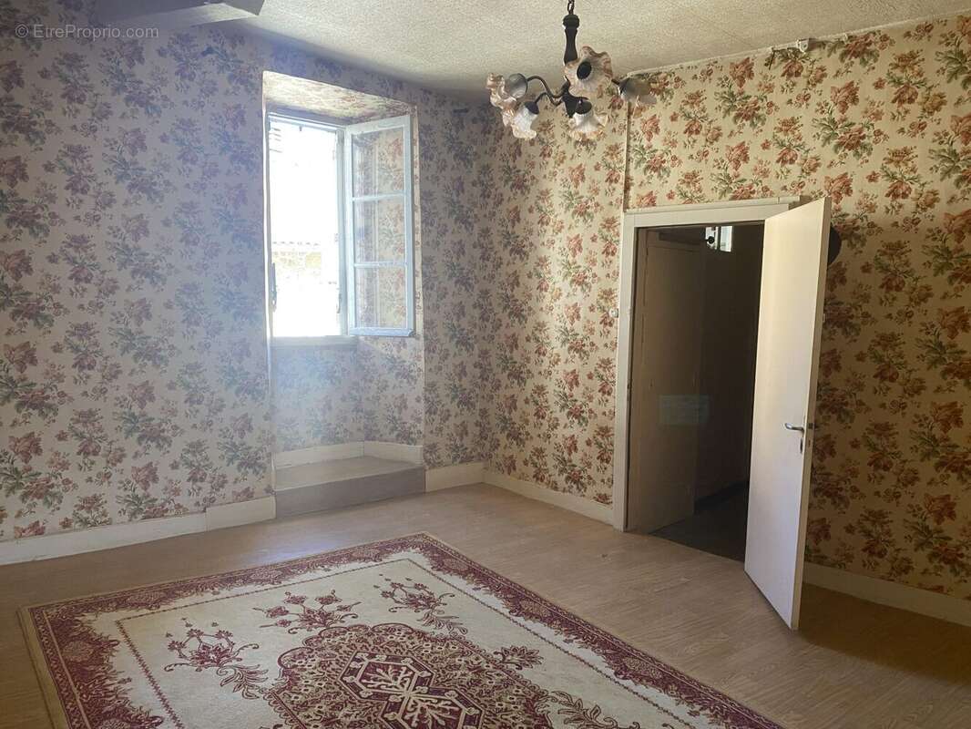 Maison 164 m² à Eymoutiers  - photo 7