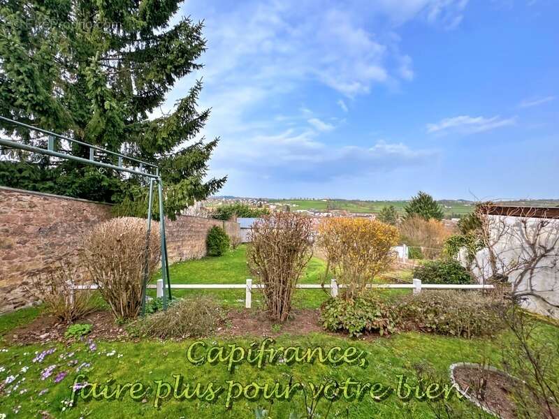 Maison à LA CLAYETTE