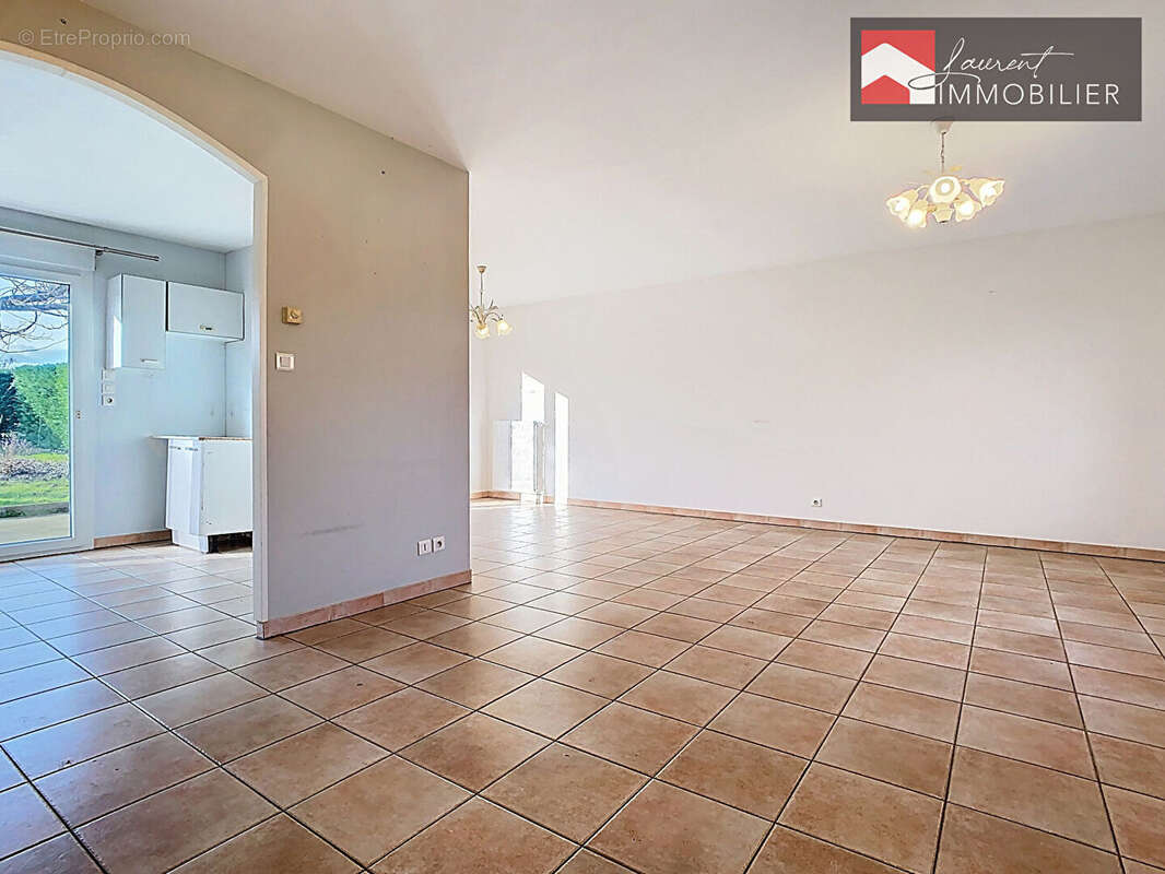 Maison à SENNECEY-LE-GRAND