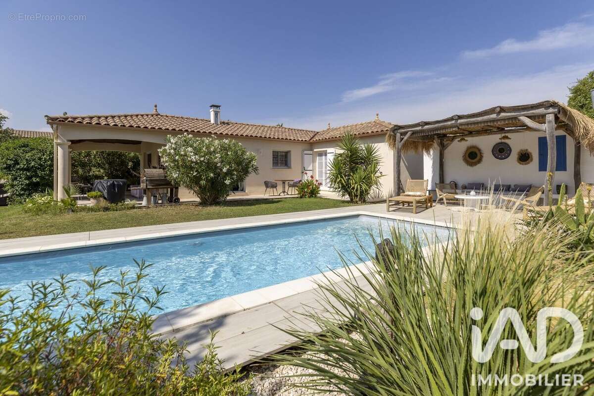 Photo 2 - Maison à CALVISSON