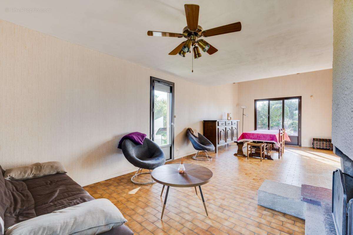 Maison à DREMIL-LAFAGE