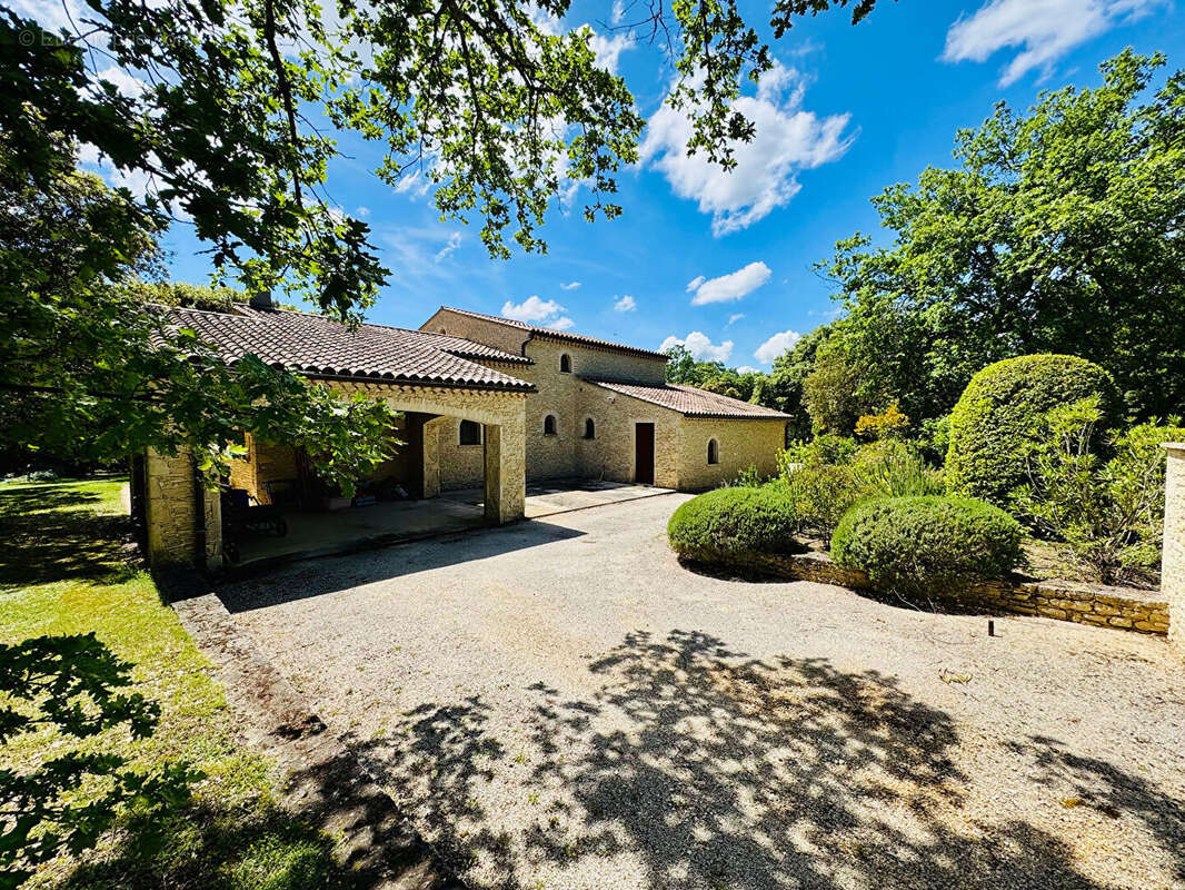 Maison à GRIGNAN
