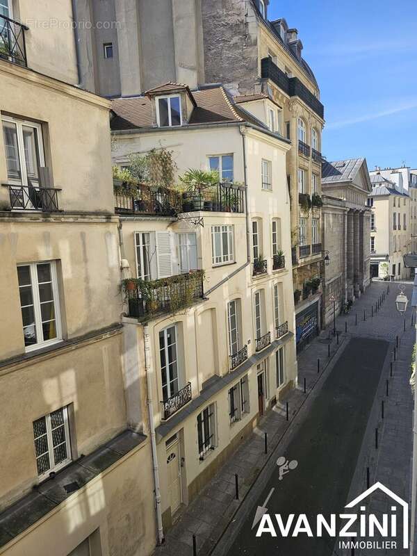 Appartement à PARIS-2E