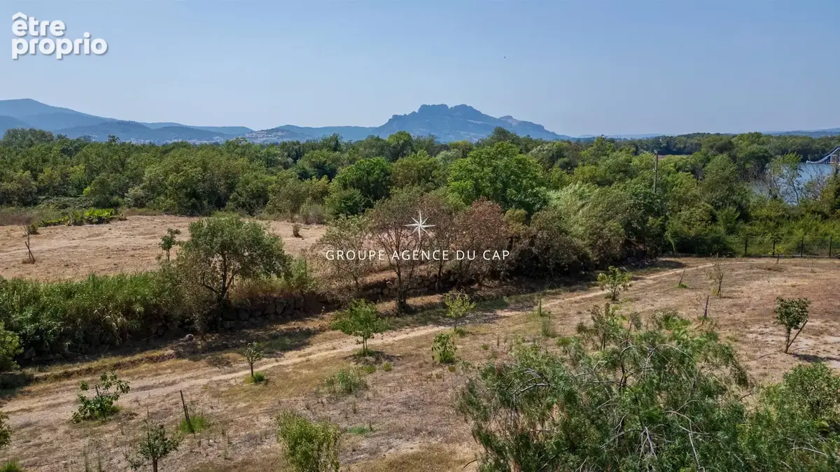 Appartement à PUGET-SUR-ARGENS