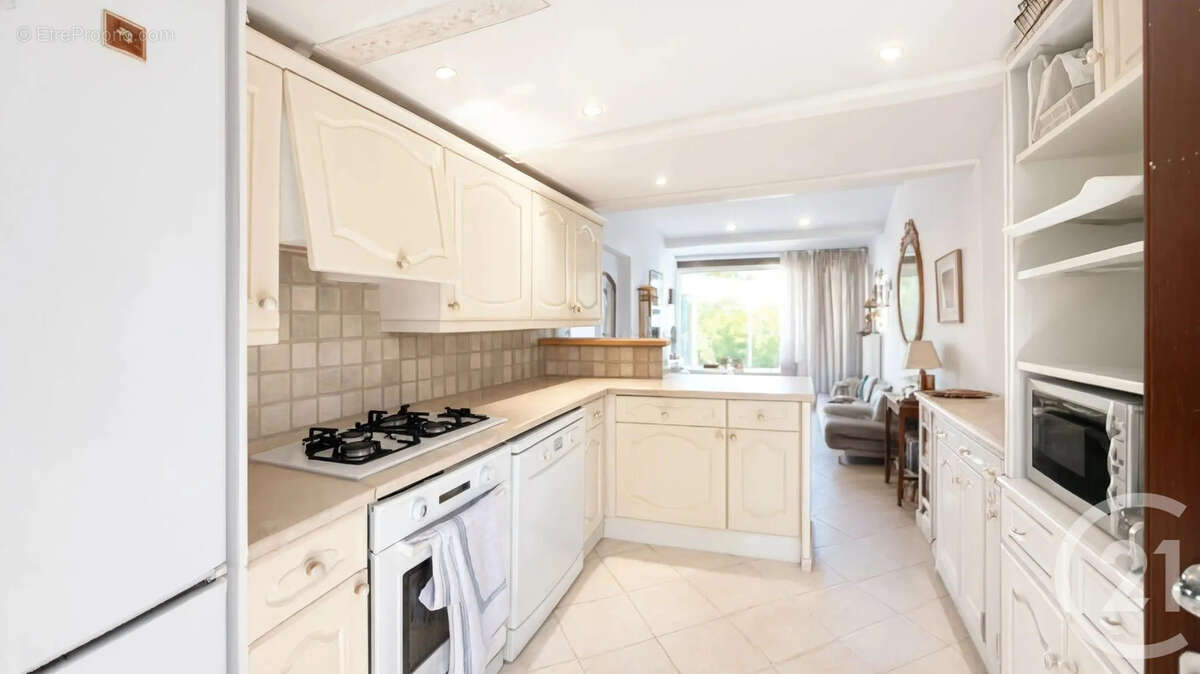 Maison 46 m² à Biot  - photo 6