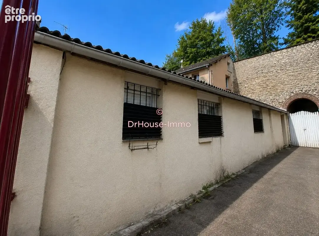 Appartement 318 m² à Gaillon  - photo 3