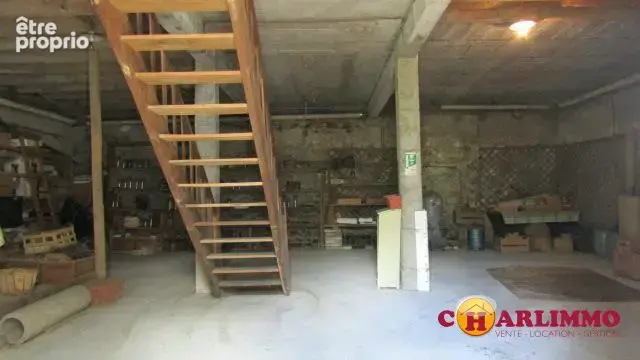 Maison 170 m² à Saint-Laurent-Sur-Gorre  - photo 9