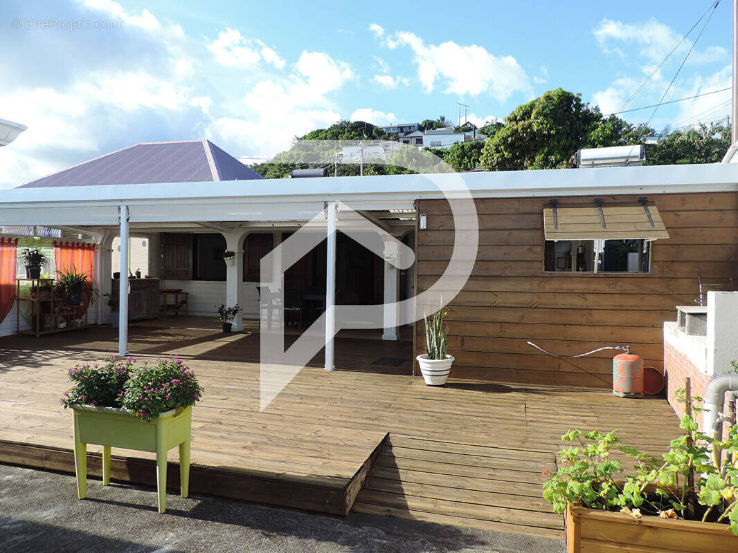 Maison à PETITE-ILE