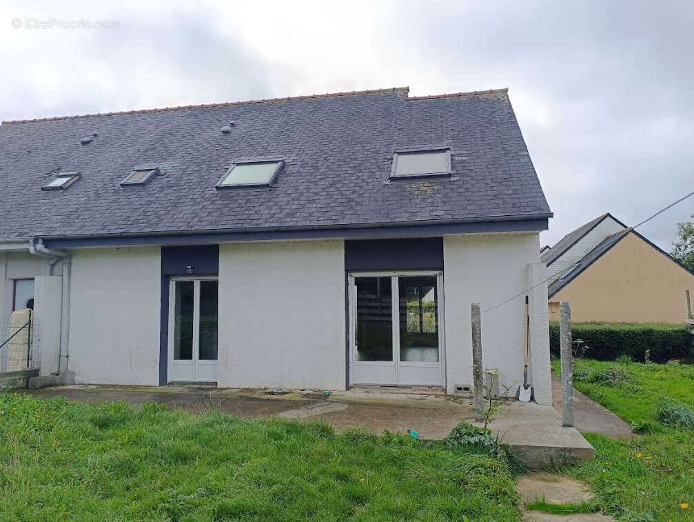 Maison à CARHAIX-PLOUGUER