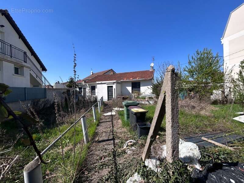 Appartement à PARAY-VIEILLE-POSTE