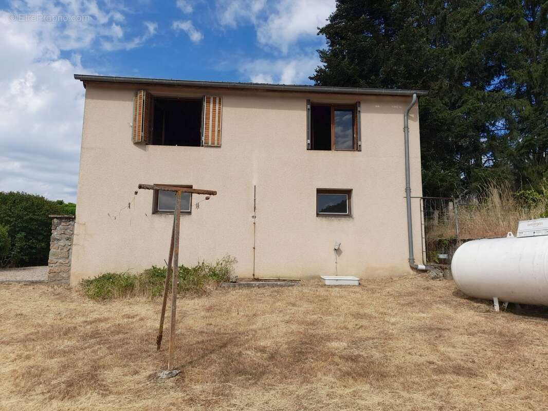 Maison à Cussy en Morvan  de 136 m2 - 8 pièces - diverses dépendances - terrain 1182 m2 - photo 28