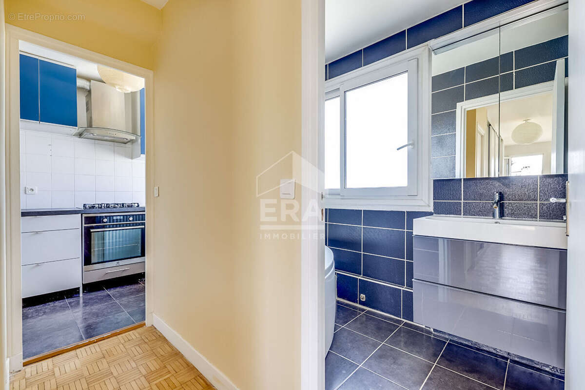 Appartement à PARIS-17E
