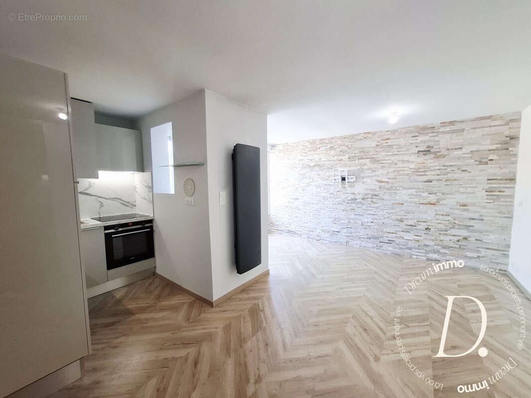 Appartement à MAUGUIO