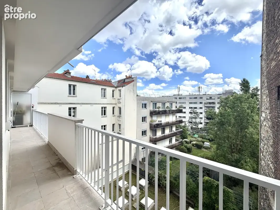5 Pièces 102m2 + Terrasse 30m2 + Balcon 10m2 + 2 Caves + Parking possible en sus - photo 2
