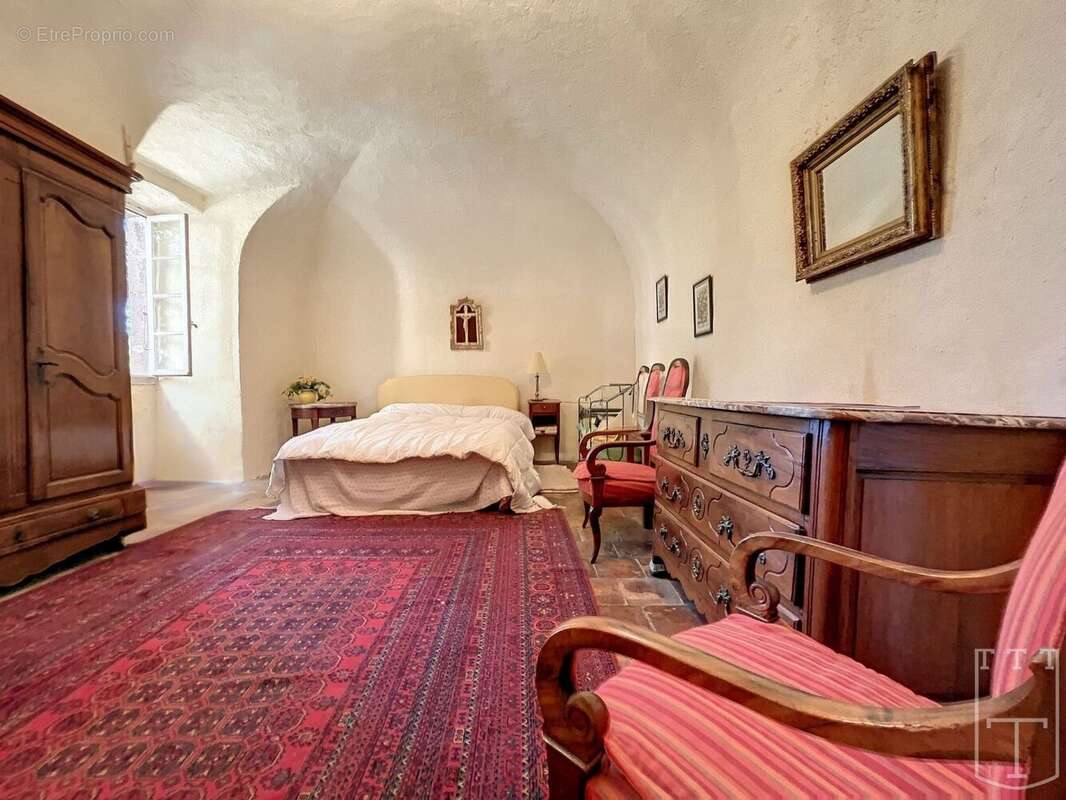 Maison à SAINT-ANDRE-DE-CRUZIERES