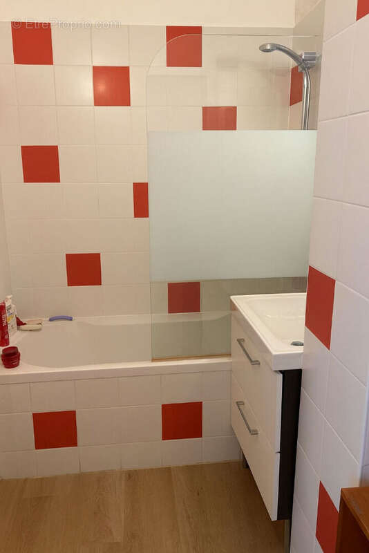 Appartement à MARSEILLE-2E