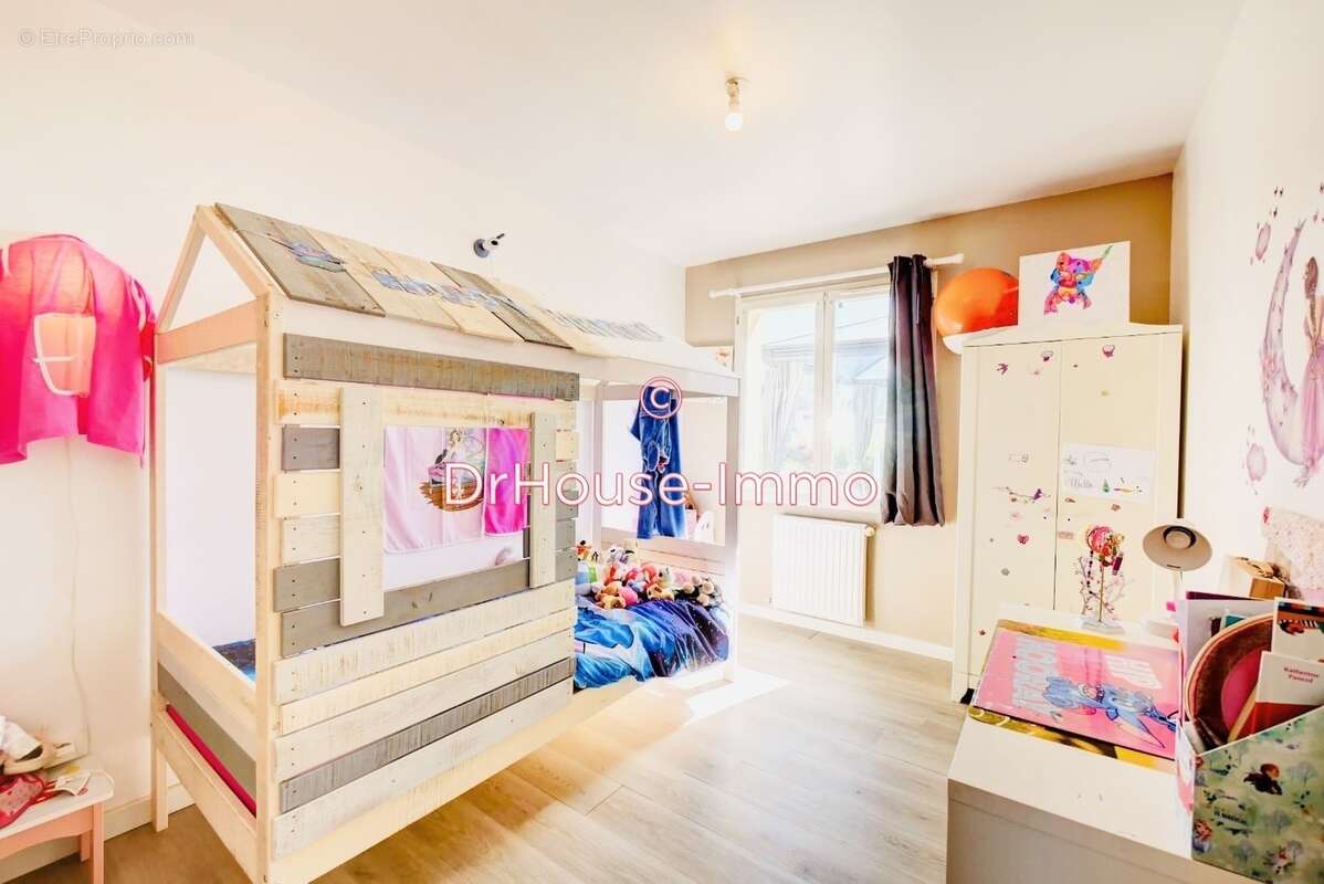 Maison à FERRIERES-EN-GATINAIS