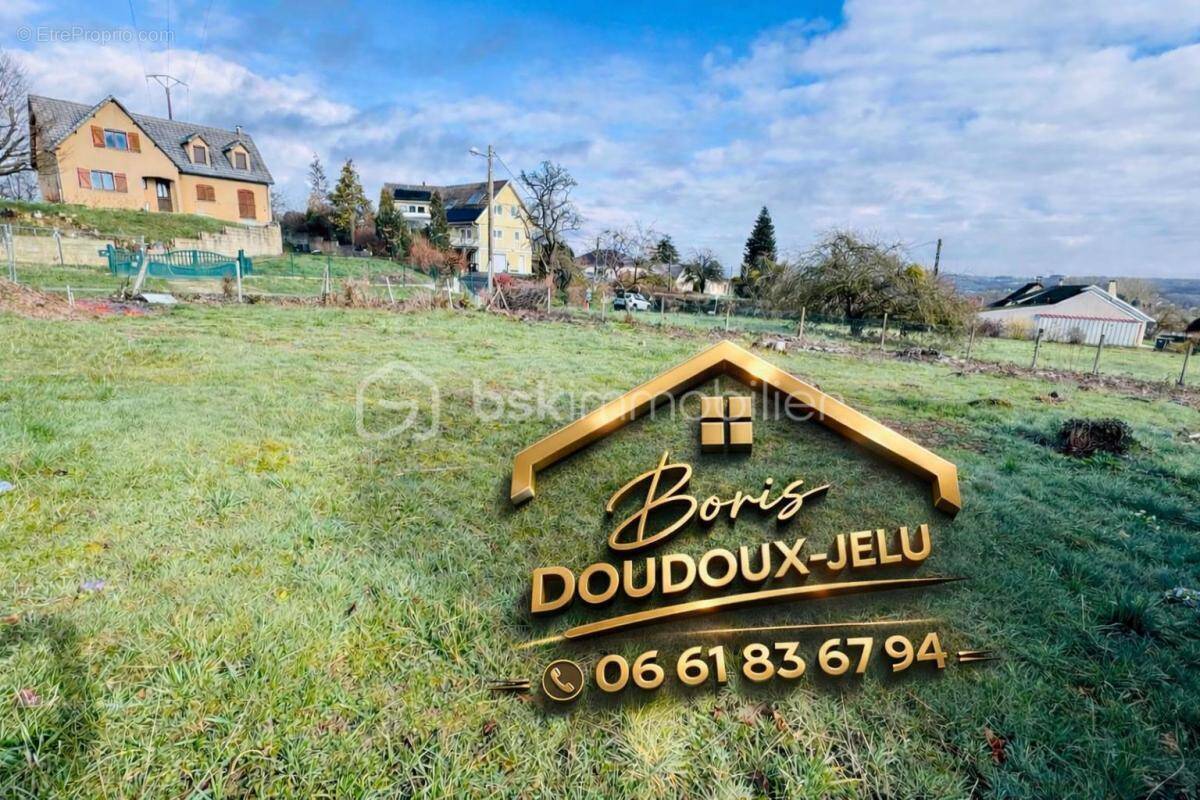 Terrain à CHALANDRY-ELAIRE