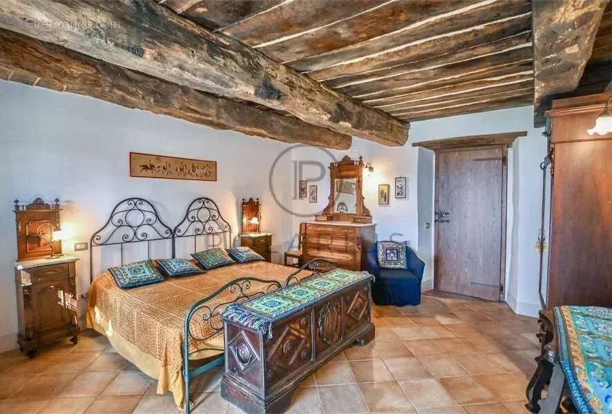 Ferme restaurée du XVIIIe siècle avec 6 chambres + 3 appartements pour invités sur 27 hectares près de Cagli, Marches. Piscine,  - photo 14