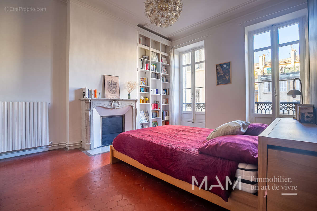 Appartement à MARSEILLE-6E