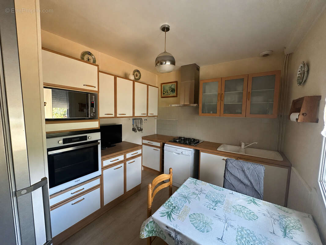 Maison BUEIL - locataire en place - photo 4