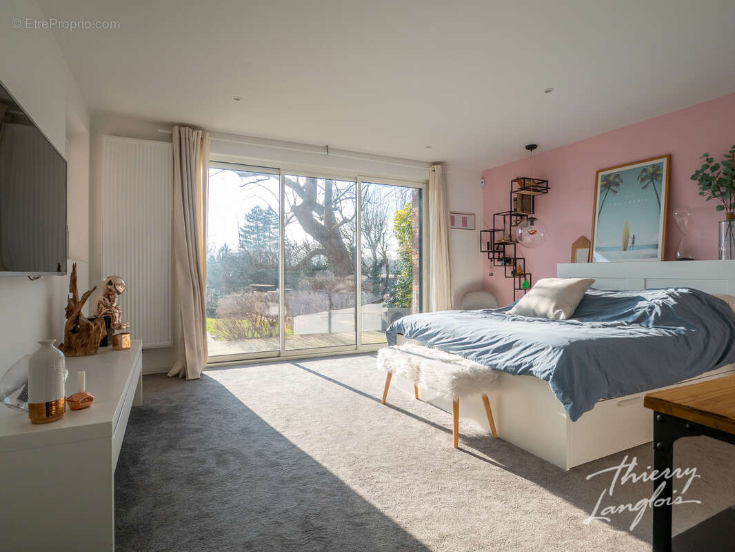 Villa de 285m2 habitables en semi plain pied - photo 11